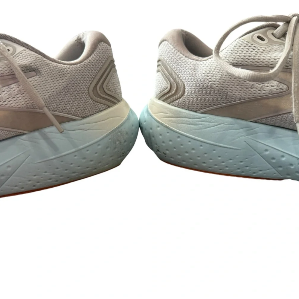 Brooks Glycerine 21 Women's Athletic Shoes - Cream and‎ Light Gray - Size 10.5